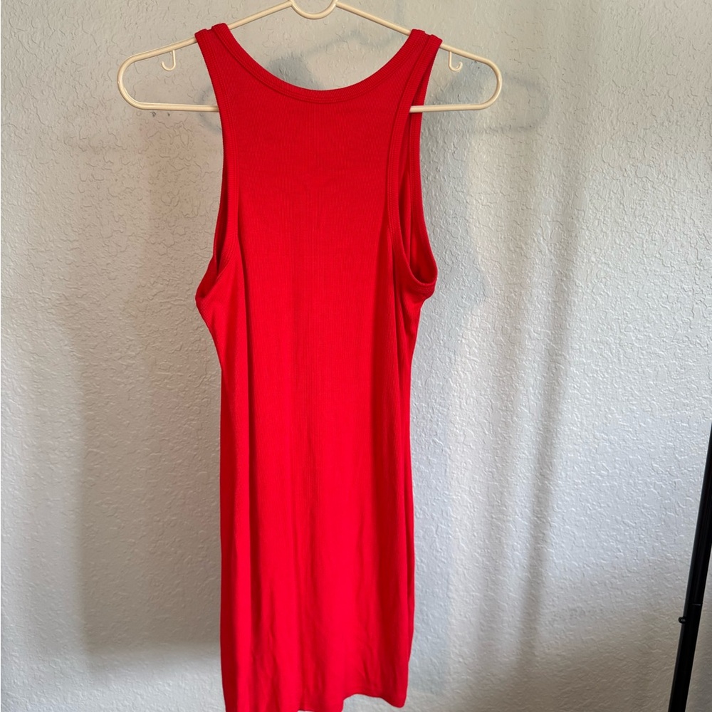 Sleeveless Red Ribbed Dress - Picture 4 of 4